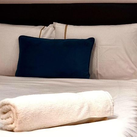 Brand New Collection Of Studios Close To Tube Station Лондон Экстерьер фото