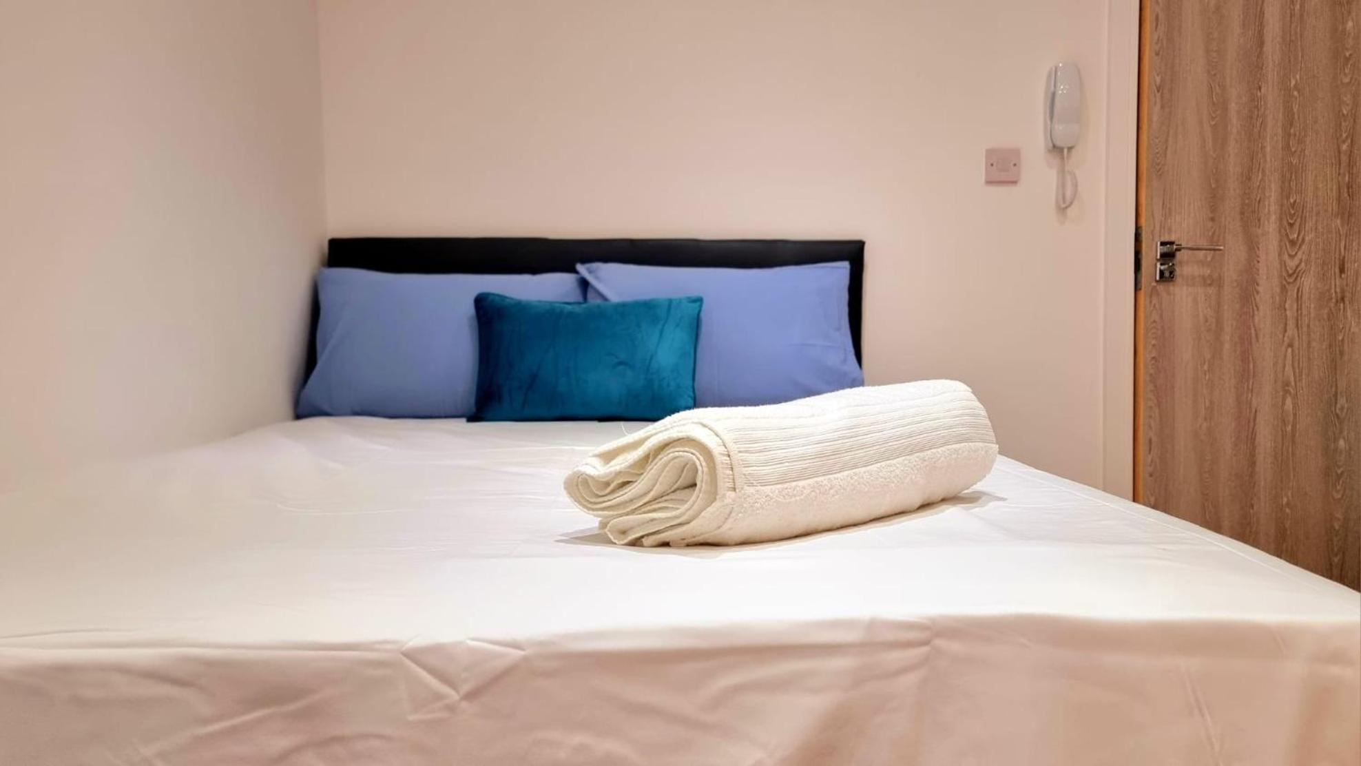 Brand New Collection Of Studios Close To Tube Station Лондон Экстерьер фото