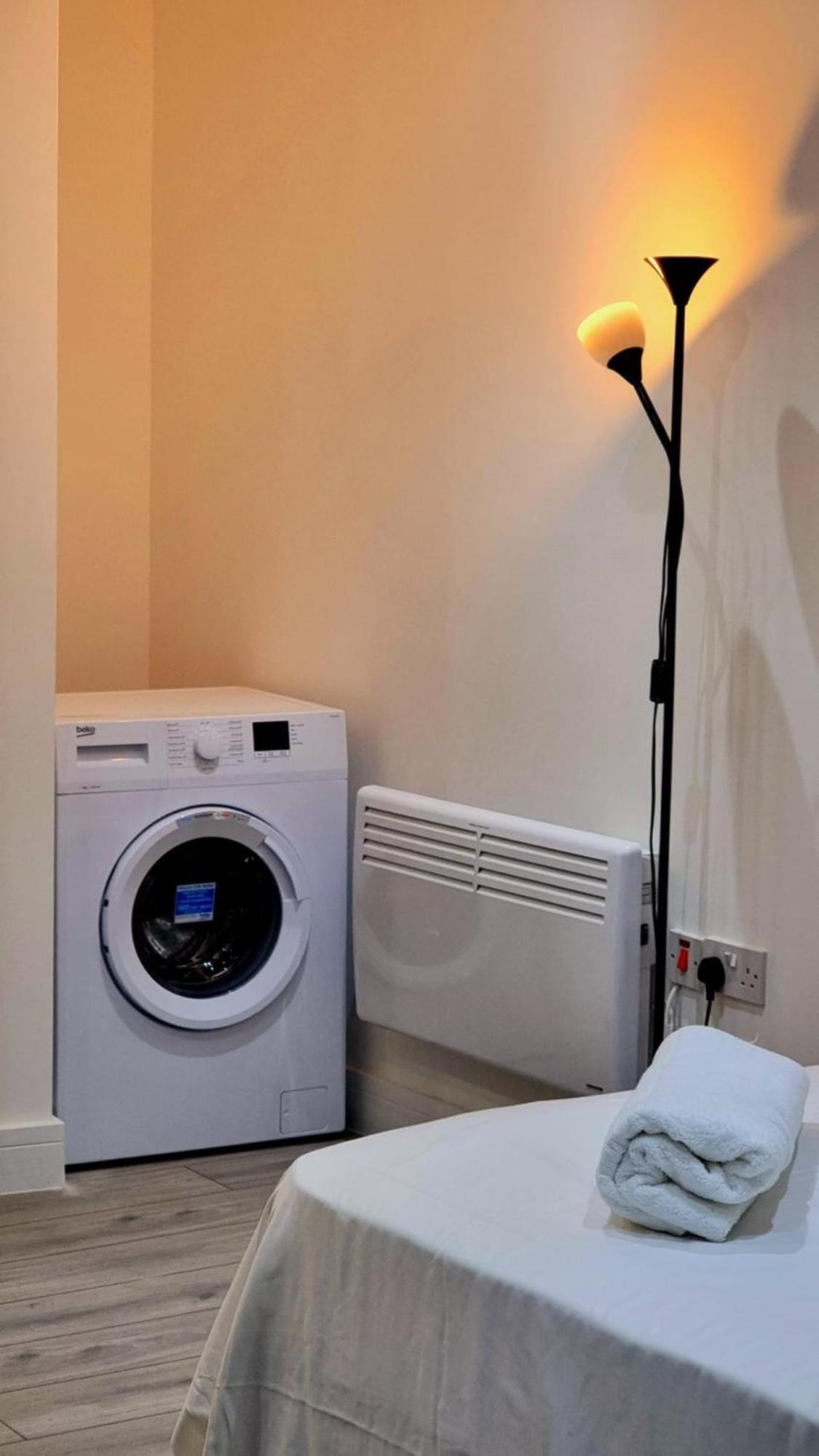 Brand New Collection Of Studios Close To Tube Station Лондон Экстерьер фото
