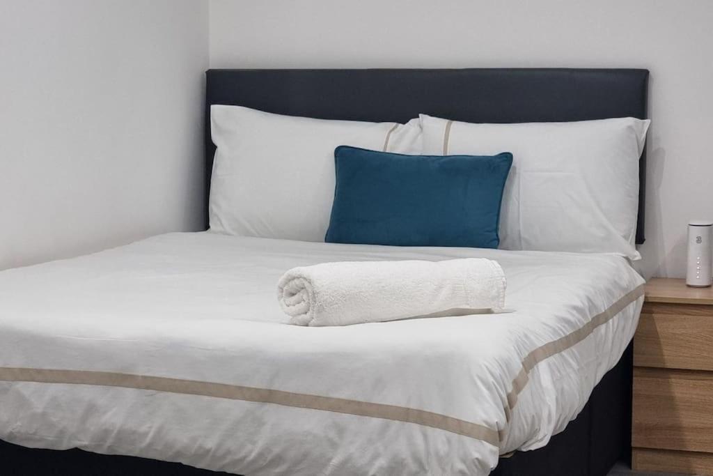 Brand New Collection Of Studios Close To Tube Station Лондон Экстерьер фото